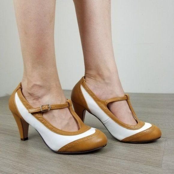 Vintage Style Rockabilly Two Tone T-Strap Pumps - Picture 5 of 7
